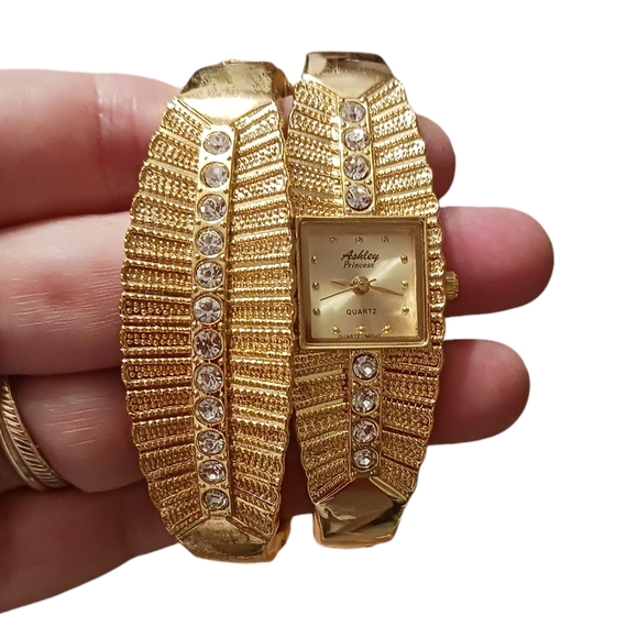 Ashley Princess Gold Toned Watch & Cuff Bracelet Non Working Ornate BLING Set - Picture 1 of 5